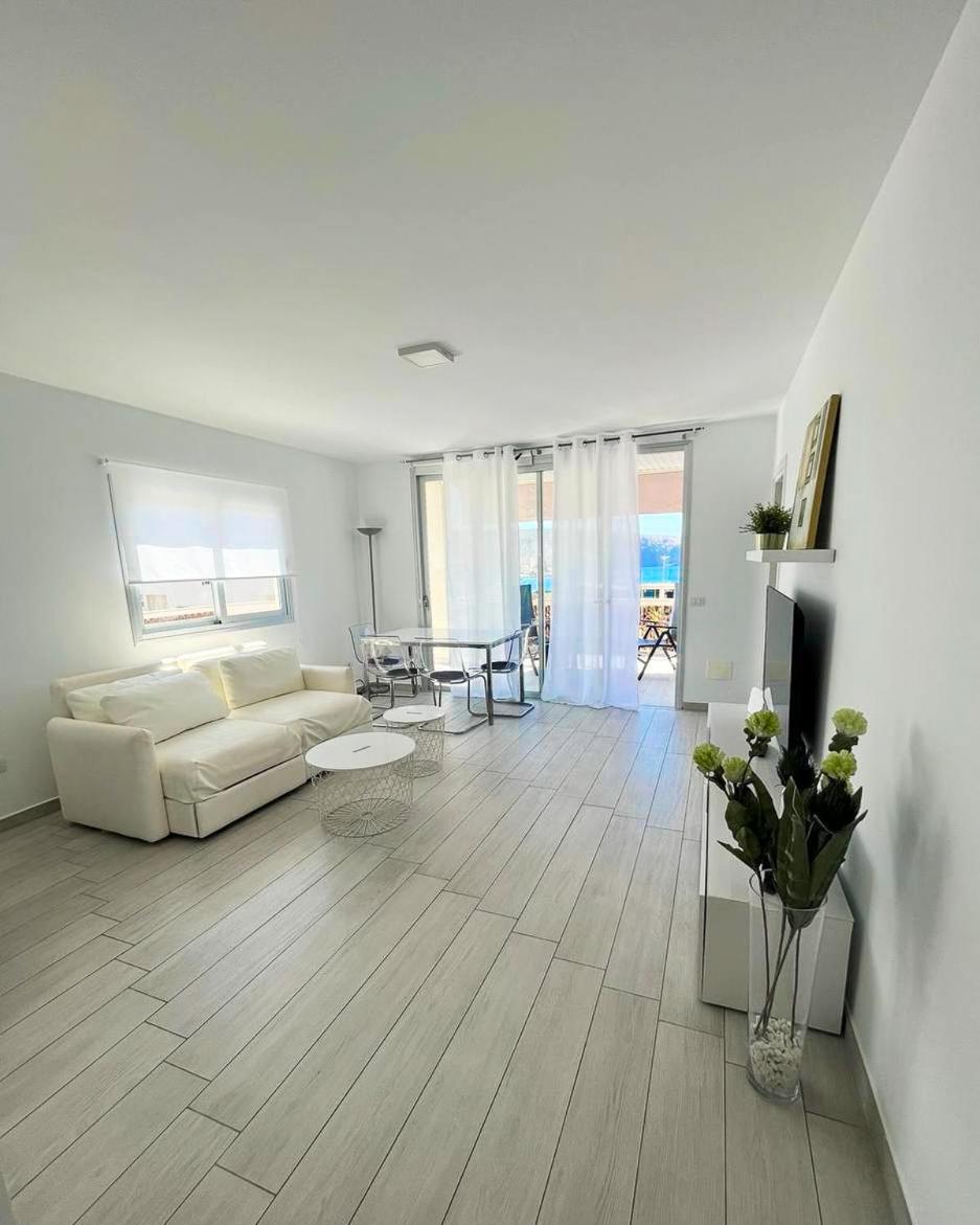 The White Heart House - Attic Sea View Apartamento Los Cristianos  Exterior foto