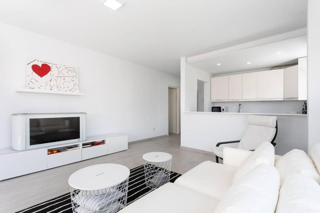 The White Heart House - Attic Sea View Apartamento Los Cristianos  Exterior foto